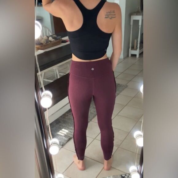 Core 10 Womens Maroon Red Ruffle Trim Mid Rise Slimming Activewear Legging - Picture 8 of 9